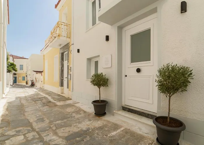Istion Andros Luxury Suites